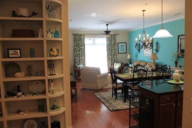 entry to kitchen, dining and living rooms