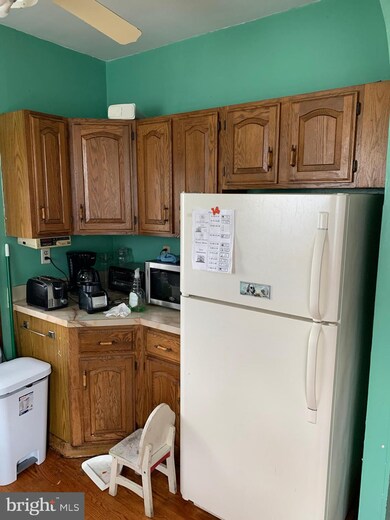 10 Elm Ave, Upper Darby, PA 19082 - photo 3