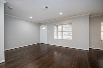 1610 Cheshire Ln, Houston, TX 77018 - photo 7