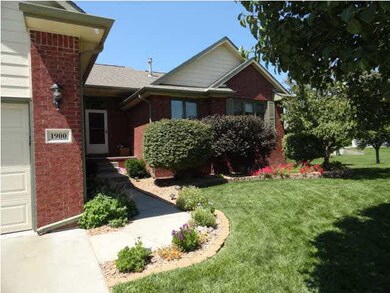 Front View 3 Says Welcome Home