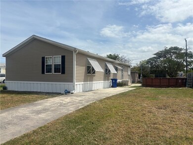 325 King St, Sebastian, FL 32958 - photo 4