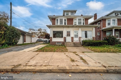 2308 Hoffer Ave, Reading, PA 19605 - photo 2