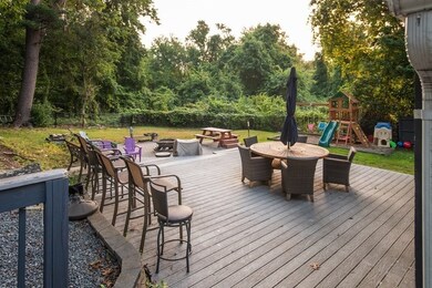 7 Oak Point Rd, Saugus, MA 01906 - photo 4