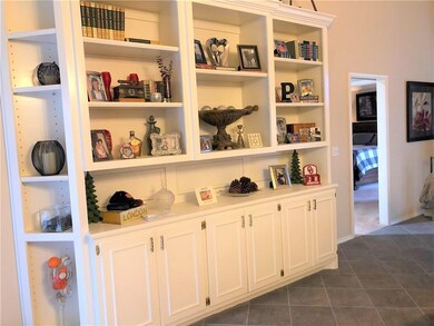 11315 Benttree Cir, Oklahoma City, OK 73120 - photo 2