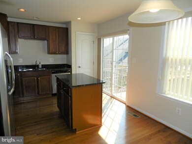 2935 Truffle Oak Place unit 307, Woodbridge, VA 22191 - photo 6