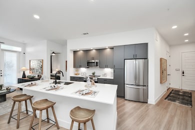 15635 Memorial Dr unit 333, Houston, TX 77079 - photo 4