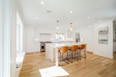 402 Coachman Ln, Houston, TX 77024 - photo 5