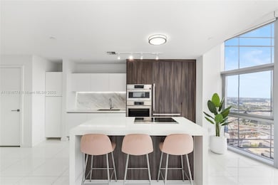 Paramount at Miami Worldcenter unit 3202, Miami, FL 33132 - photo 4