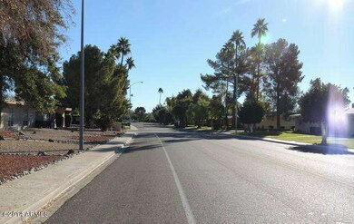 10868 W Thunderbird Blvd unit 17J, Sun City, AZ 85351 - photo 7