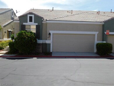 2BD+Den/2BA TOWNHOME IN GATED COMMUNITY NEAR SUMME