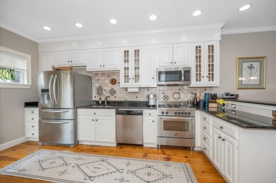 25 Ship St unit 3, Newburyport, MA 01950 - photo 3