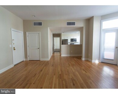 1100 Spruce St unit 2B, Philadelphia, PA 19107 - photo 2