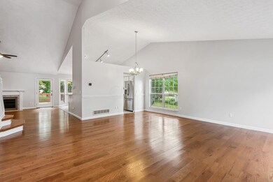 10-web-or-mls-300-adamson-dr
