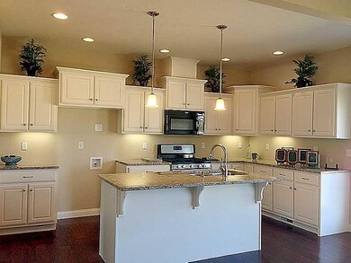 328 Westbrook Ct, Columbus, IN 47201 - photo 2