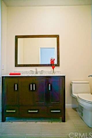 Powder Room (Bathroom)