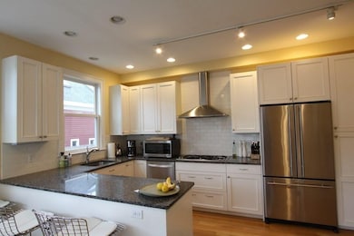 18 Whittemore St unit 18, Arlington, MA 02474 - photo 2