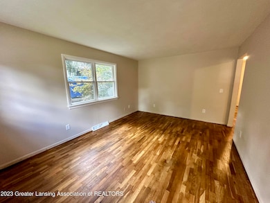 1204 Bensch St, Lansing, MI 48912 - photo 4