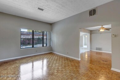 1522 Starwan Rd E, Jacksonville, FL 32211 - photo 4