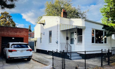 21-72 48th St unit 1, Astoria, NY 11105 - photo 3