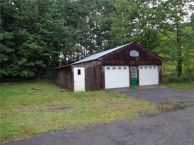 Detached garage