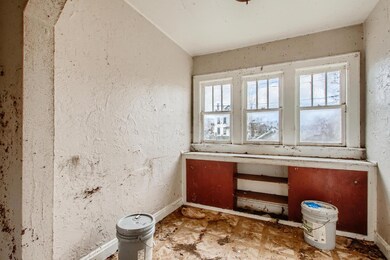 27 S Warren Ave, Columbus, OH 43204 - photo 7