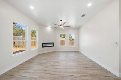 1608 Redwood Ct, Fredericksburg, TX 78624 - photo 4