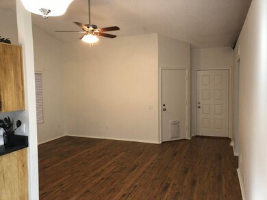 1717 E Beverly Ln - MLS Pic #5