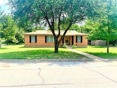 840 Glenda Dr, Bedford, TX 76022 - photo 2