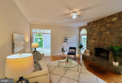 8731 Mountain Valley Rd, Fairfax Station, VA 22039 - photo 3