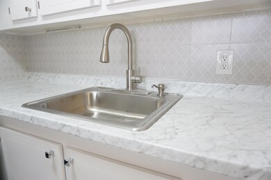 33 Windsor B, West Palm Beach, FL 33417 - photo 4