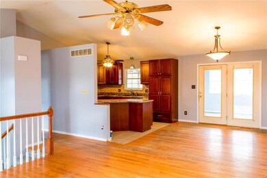 2412 Copper Creek Rd, Maryville, IL 62062 - photo 3