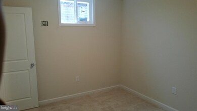 2947 Wetherburn Ct, Woodbridge, VA 22191 - photo 6