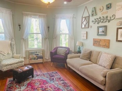 215 Crafts Rd unit 2, Chestnut Hill, MA 02467 - photo 2