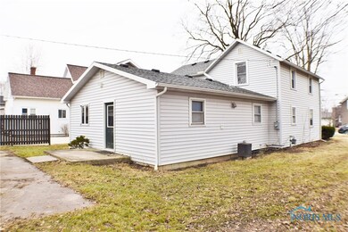 218 N Perry St, Woodville, OH 43469 - photo 7