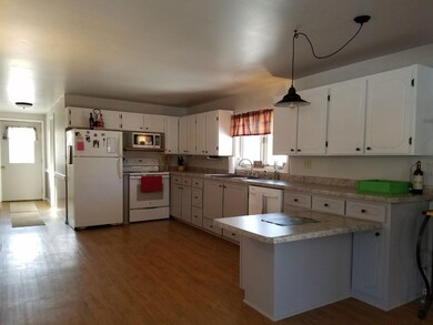 207 W Merrill Ave, Tomahawk, AK 54487 - photo 3