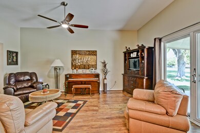 10113 W Highwood Ln unit 42, Sun City, AZ 85373 - photo 2