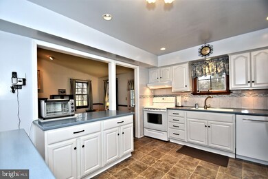 1580 Bromley Dr, Harleysville, PA 19438 - photo 7