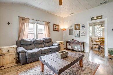 807 S Brazos St, Weatherford, TX 76086 - photo 5