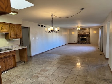 17027 Judy Ct, Oak Forest, IL 60452 - photo 4