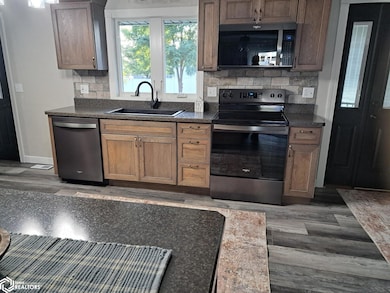 543 N Haynes Ave, Centerville, IA 52544 - photo 7