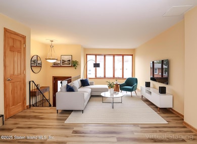 43 Cherrywood Ct, Staten Island, NY 10308 - photo 5