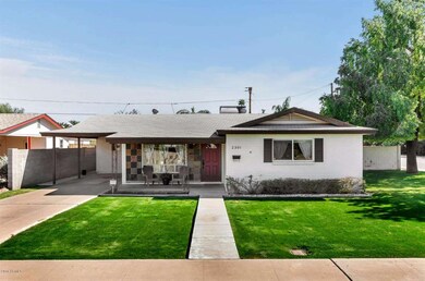 2301 N 37th Way Phoenix AZ-large-001-9-F