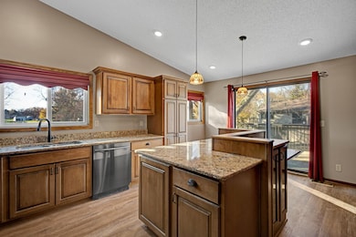 1366 Arden View Dr, New Brighton, MN 55112 - photo 3