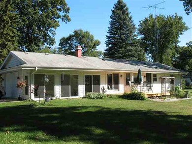 3733 W Plymouth Church Rd, Beloit, WI 53511 - photo 2