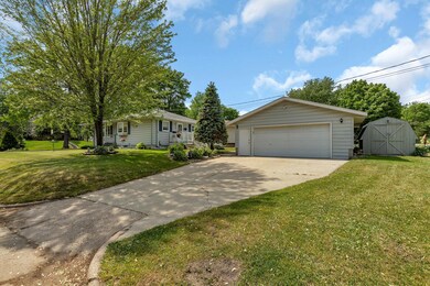 401 4th St N, Sauk Rapids, MN 56379 - photo 2