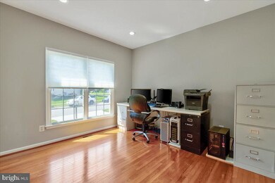 25452 Carrington Dr, Chantilly, VA 20152 - photo 5