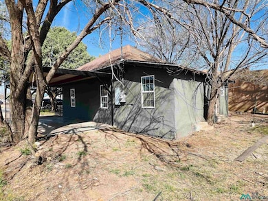 701 Sheldon St, Clovis, NM 88101 - photo 2