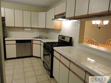 216 Hampshire Ct unit 216, Piscataway, NJ 08854 - photo 5