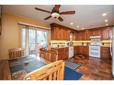 4606 Twana Dr, Des Moines, IA 50310 - photo 5