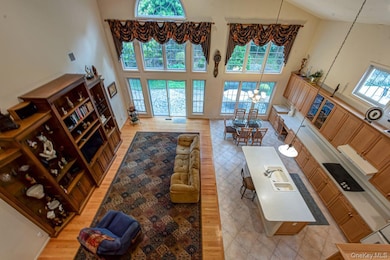 174 Sagamore Dr, Plainview, NY 11803 - photo 6